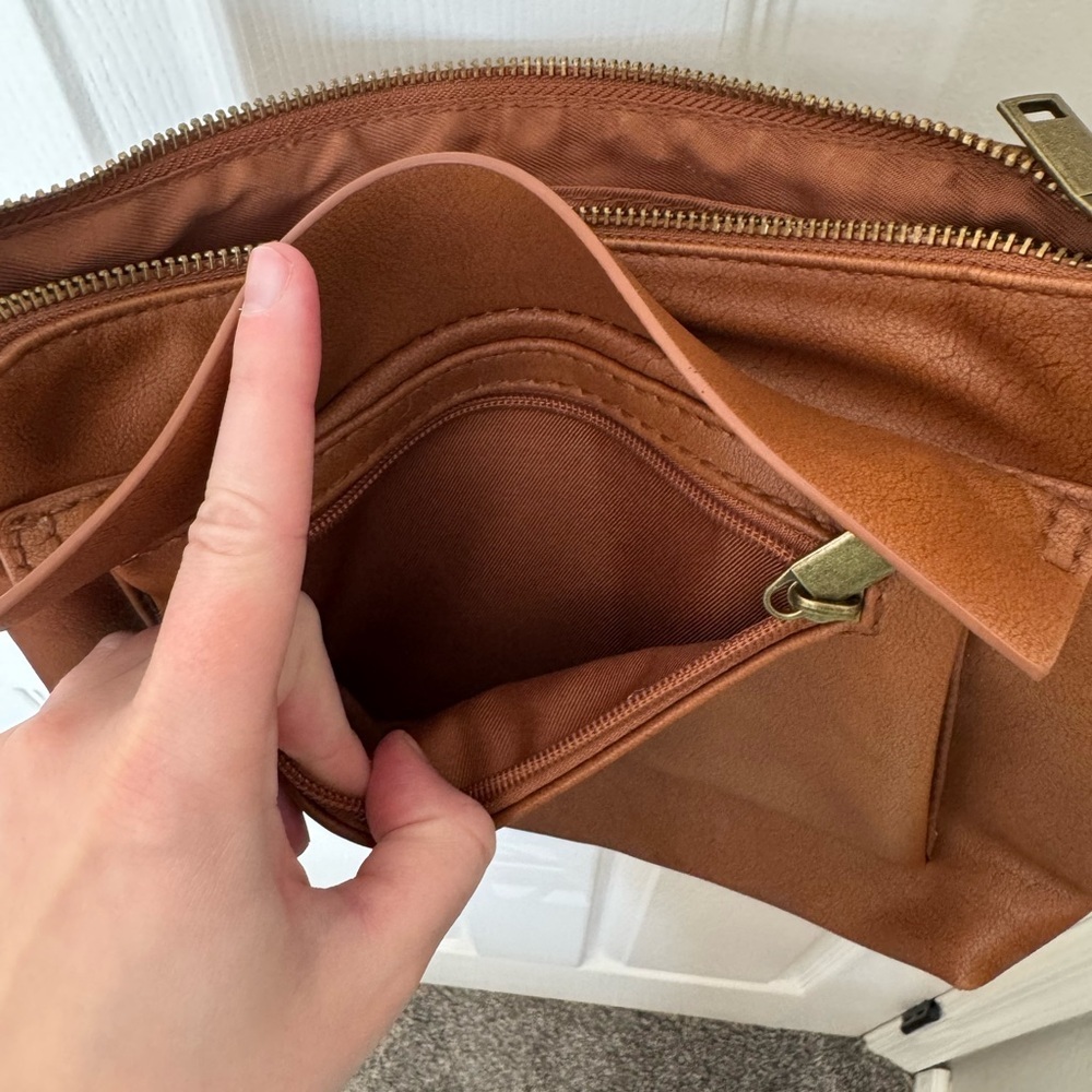 Universal Thread Tan Leather Bag - Picture 3 of 10